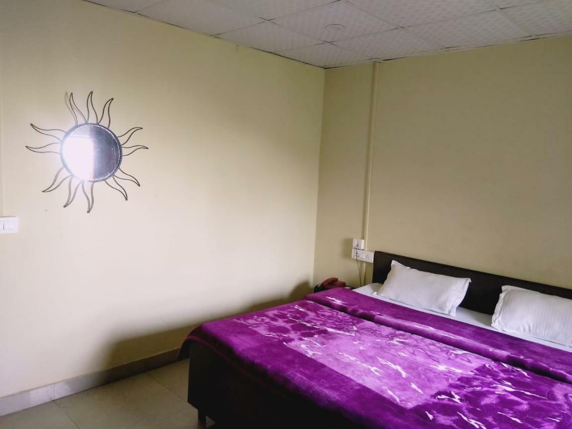 Hotel Gulmarg Mussoorie Eksteriør bilde