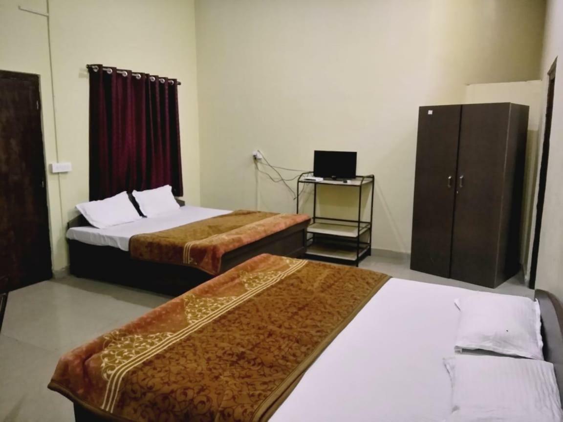 Hotel Gulmarg Mussoorie Eksteriør bilde