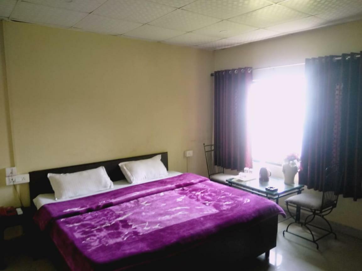 Hotel Gulmarg Mussoorie Eksteriør bilde