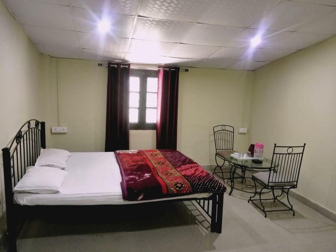 Hotel Gulmarg Mussoorie Eksteriør bilde